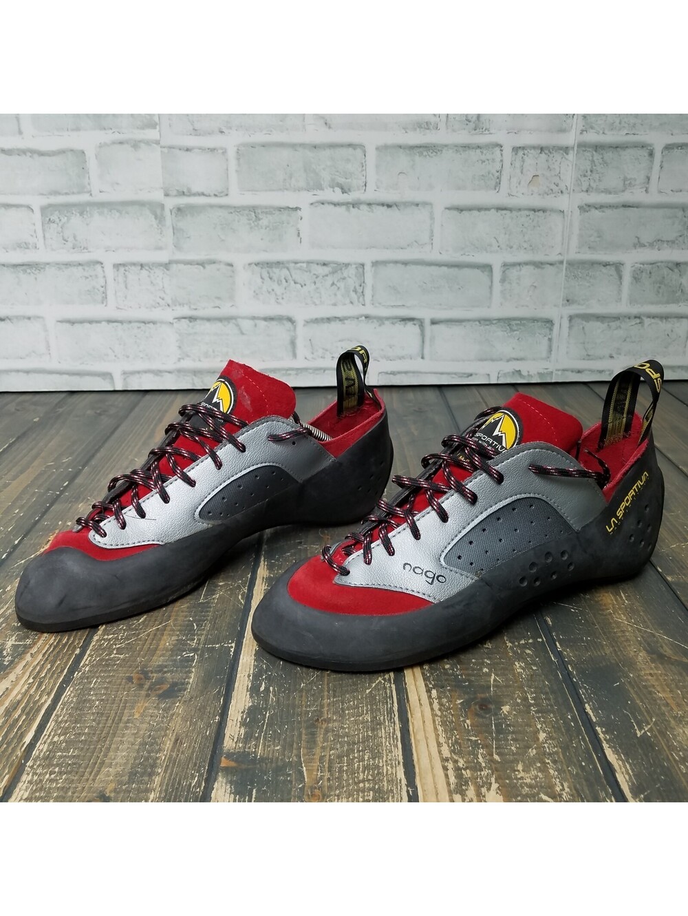 La Sportiva Nago Climbing Shoes EU 43.5 Men’s 10.5 Red Vibram Edge LIGHTLY USED